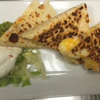 Chili Quesadilla Platter Lunch
