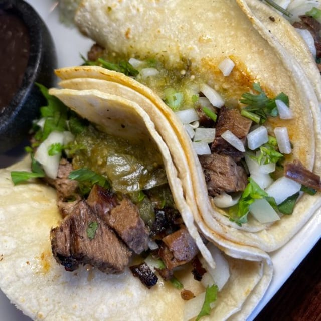Traditional Tacos (2 Tacos) Lunch.